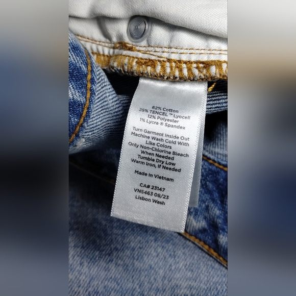 Talbots Light Blue Straight Leg Jeans Size (8P) - Picture 12 of 12